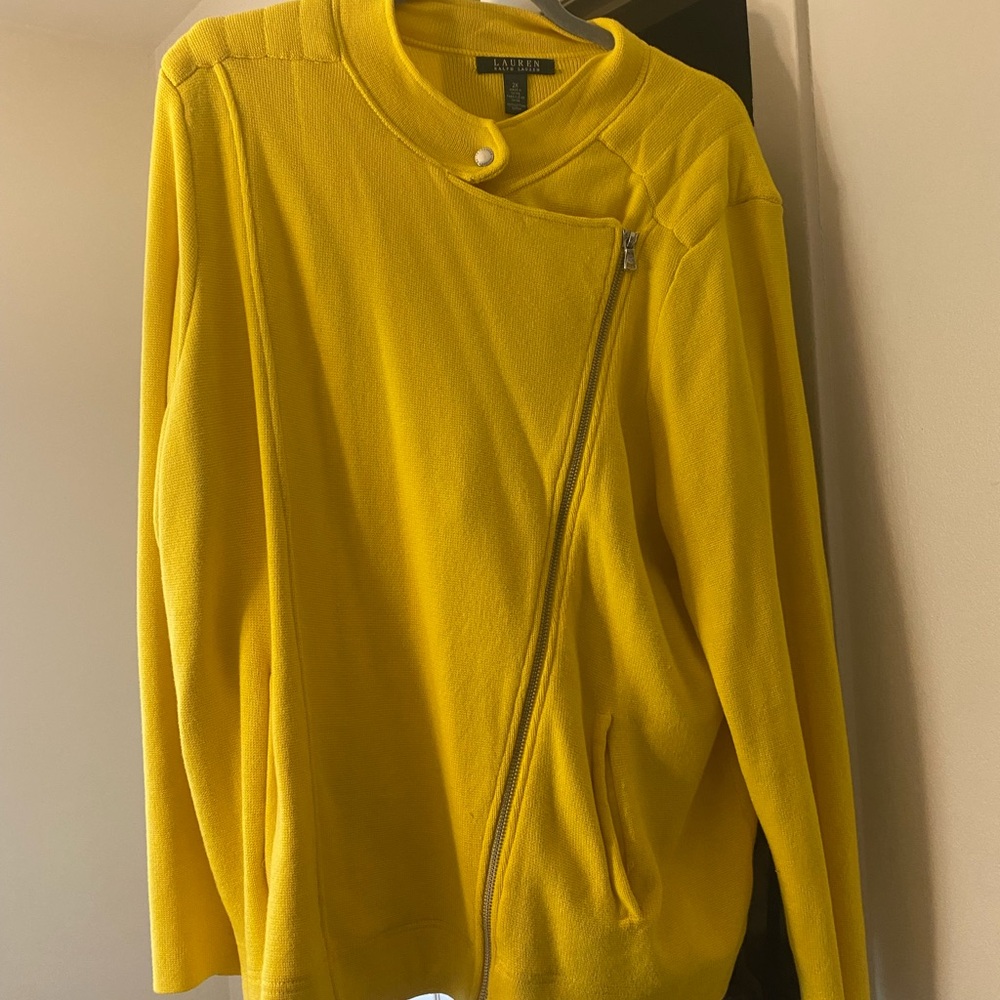 Gorgeous yellow Ralph Lauren jacket. Very comfortable